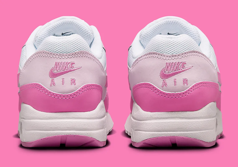 pink Air Max 1 for children