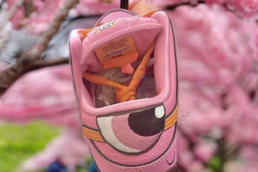 Nike SB and The Powerpuff Girls sneakers oversized eyes on heel