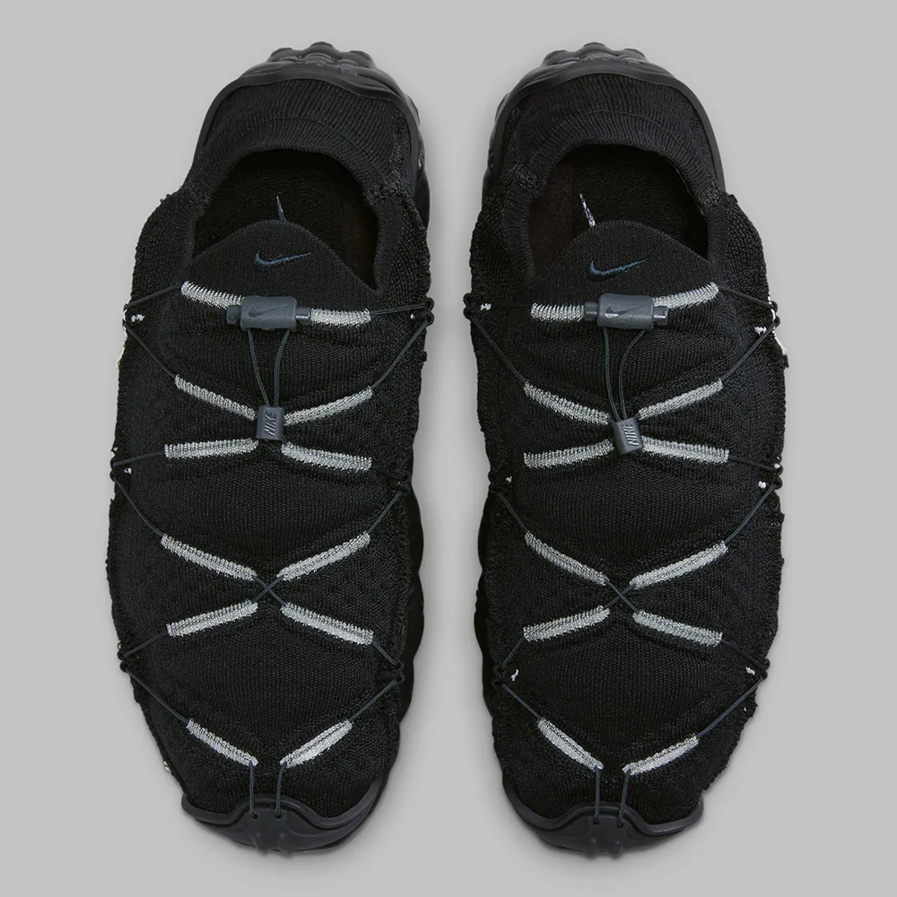 Nike Mindbody pitch-black colorway