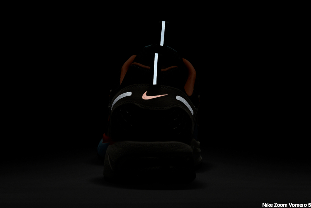Nike Zoom Vomero 5 - heel cap reflective