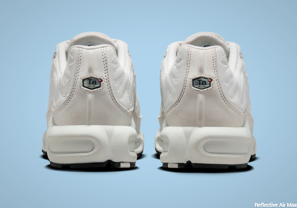 Nike Air Max Plus "Reflective" - heel cap and outsole