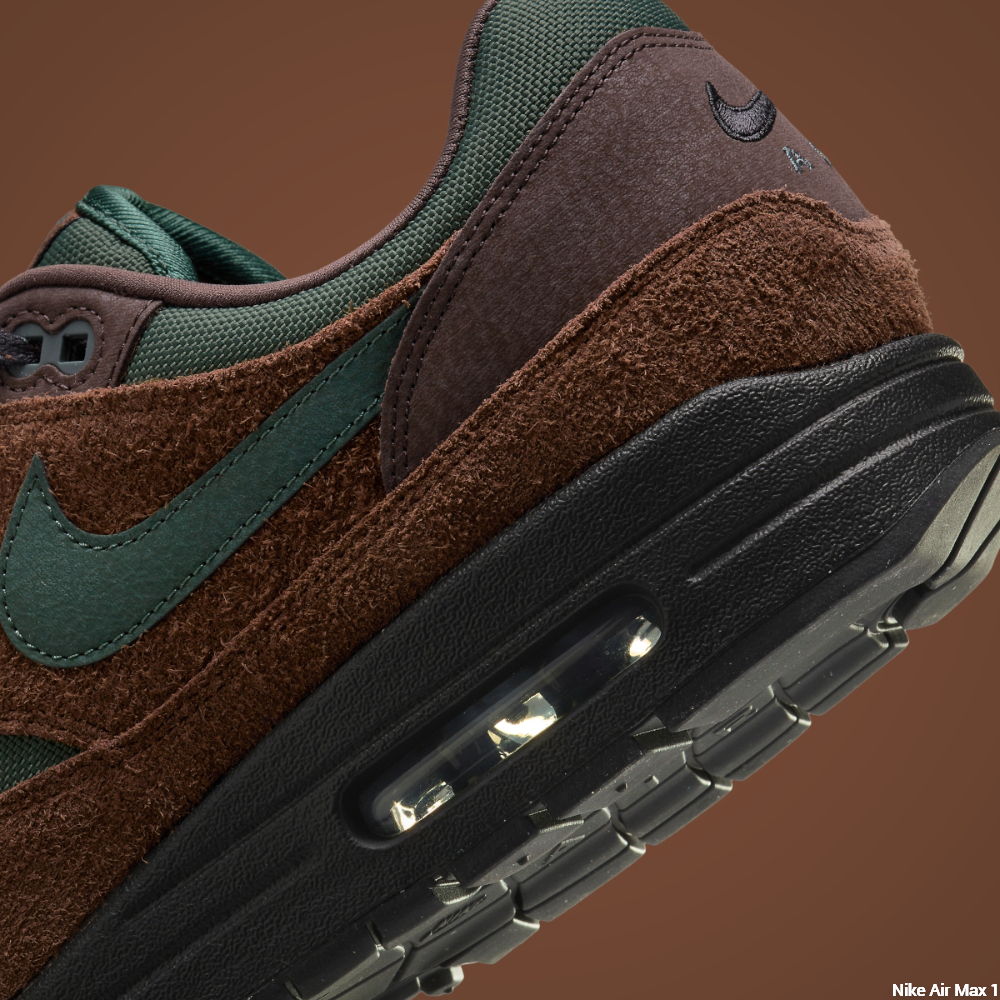 Nike Air Max olive green and brown - heel tab