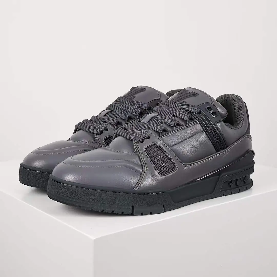 black LV trainer - upper