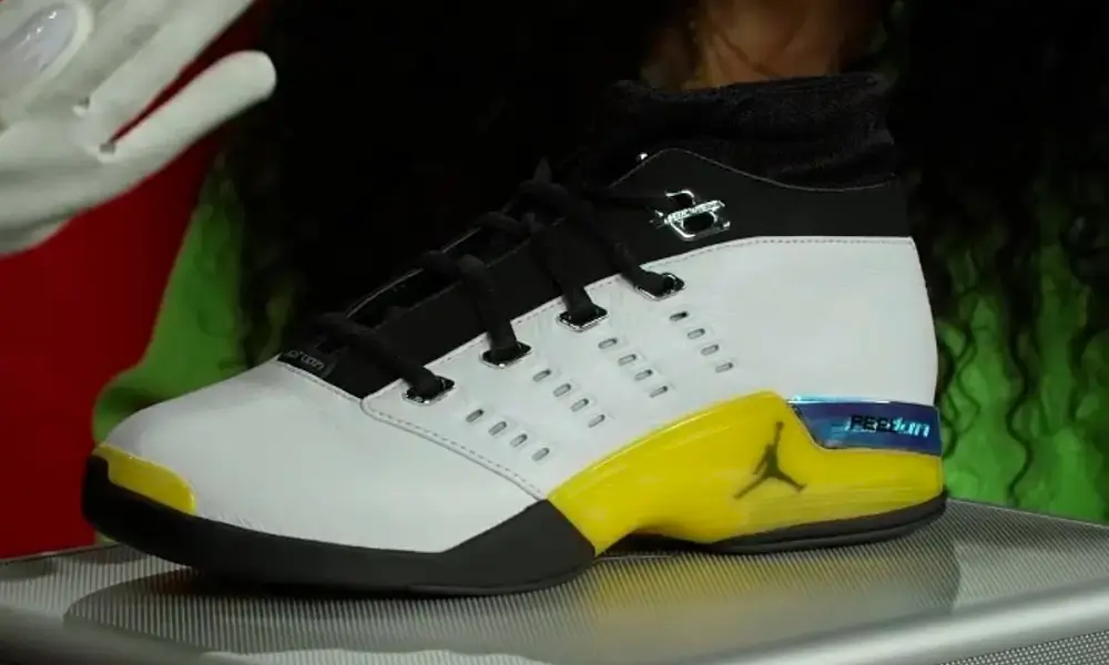 AJ17 Low "Lightning"