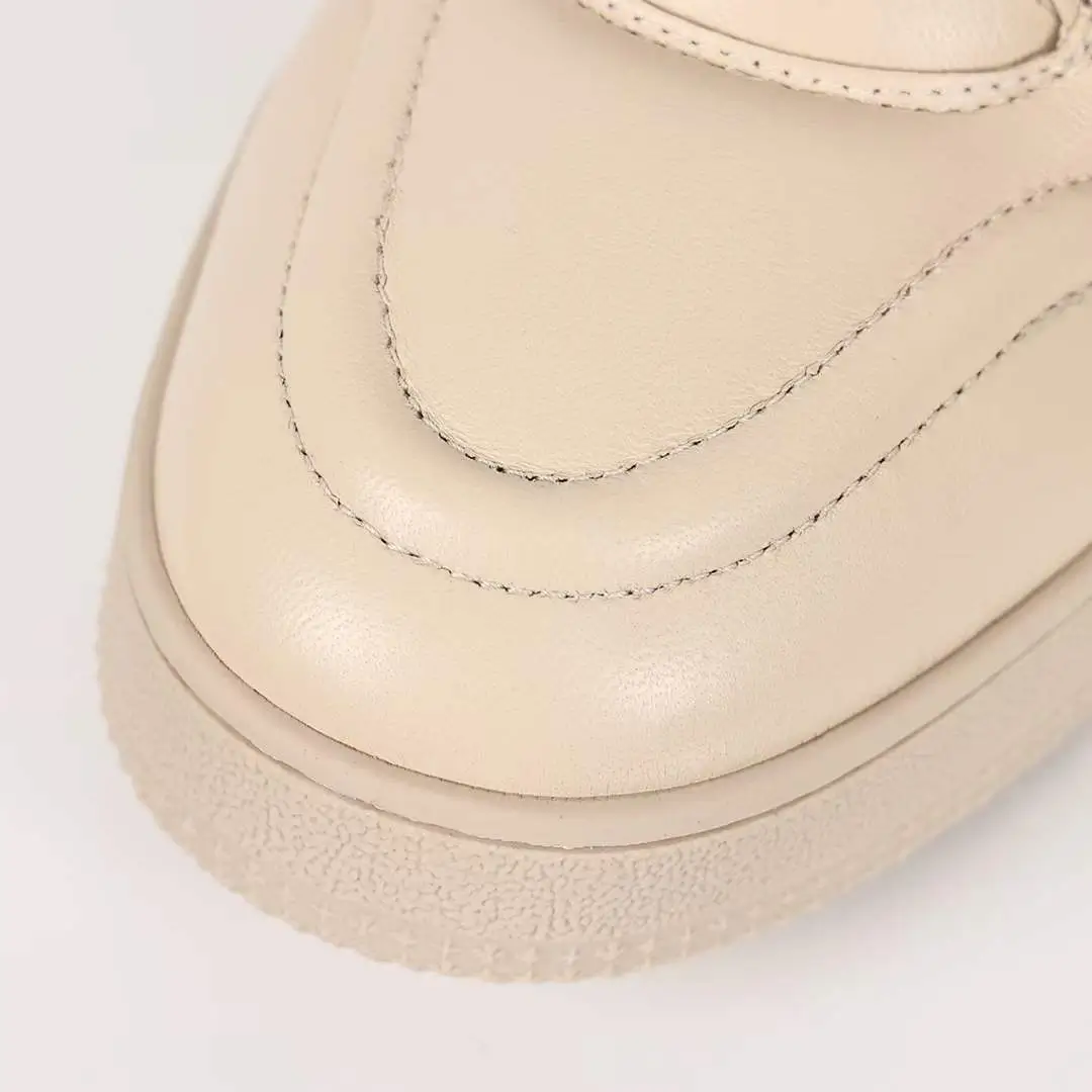 beige LV trainer - toebox