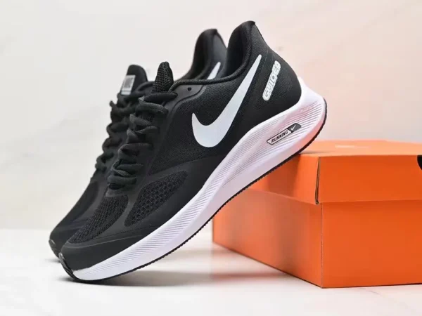 Nike Air Zoom Pegasus 7x in 'black/white'