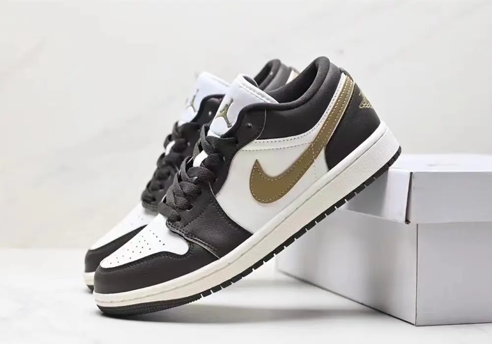 Nike AJ1 Low-black/white/olive