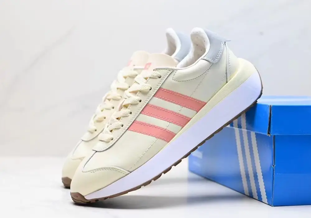 adidas Country XLG "ivory/pink"