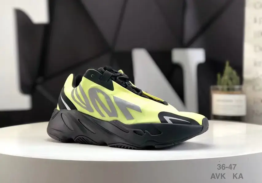 YEEZY BOOST 700 "Phosphor"