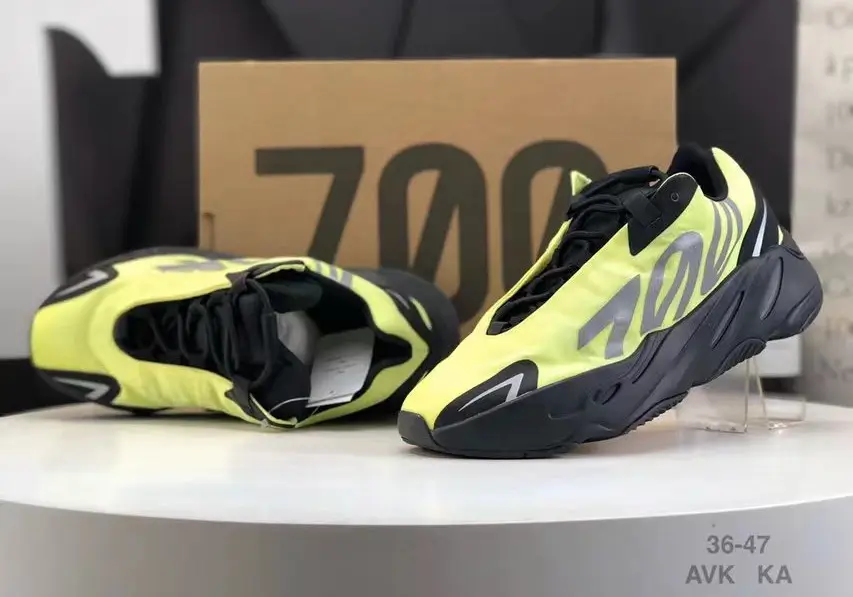 YEEZY BOOST 700 "Phosphor"