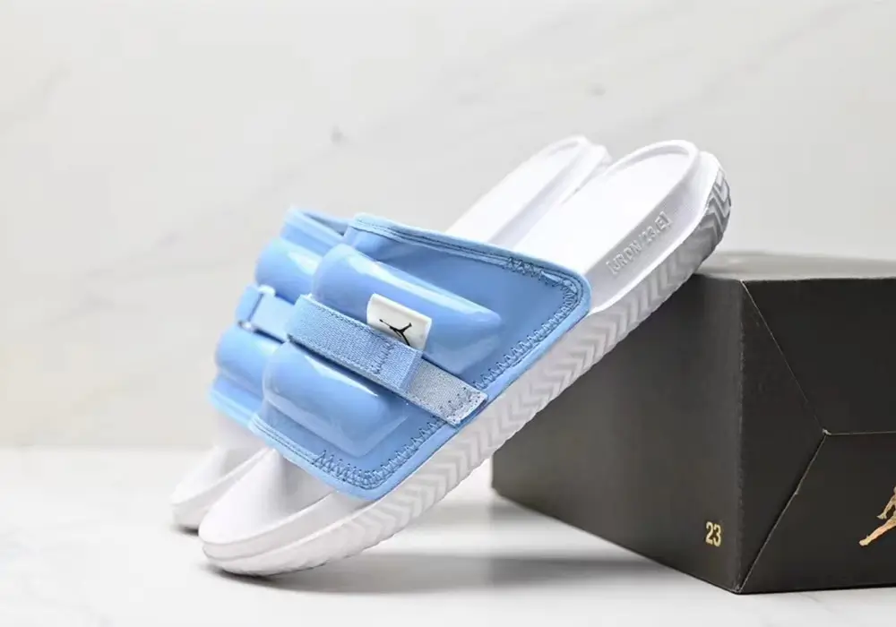 Air Jordan Super Play slippers-white/blue