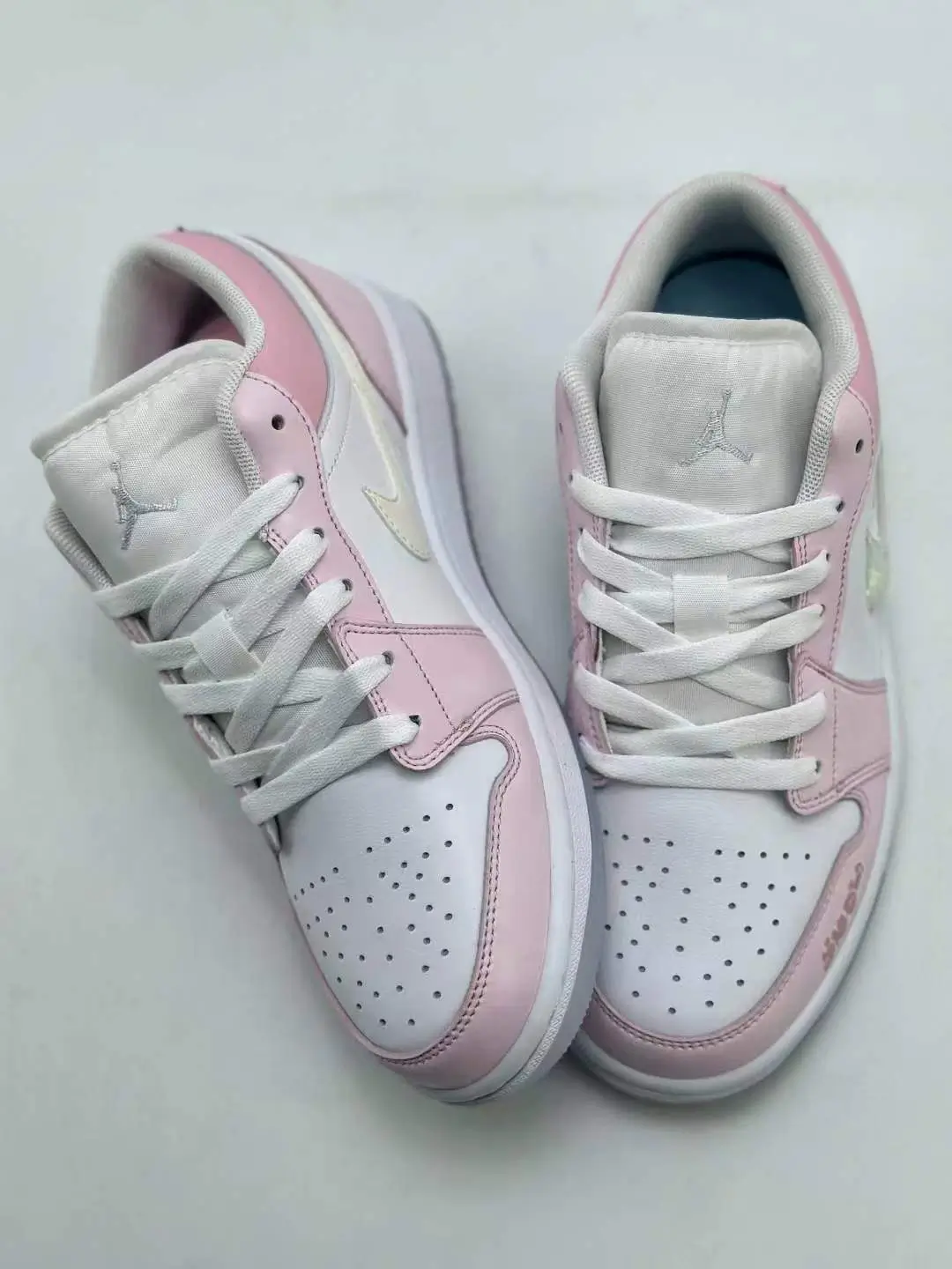 PINK AJ 1 Retro Low - uppers