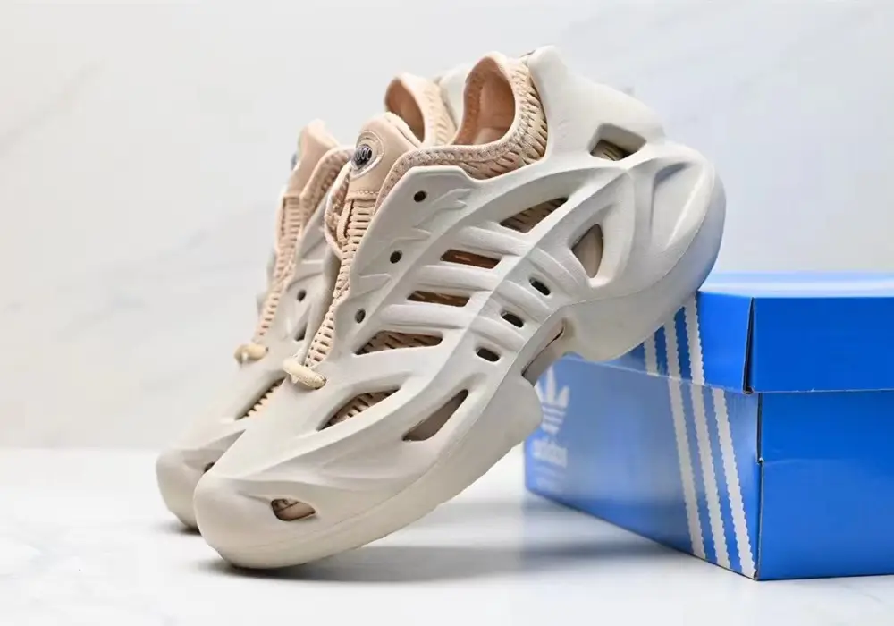 adiFOM CLIMACOOL "creamy beige"