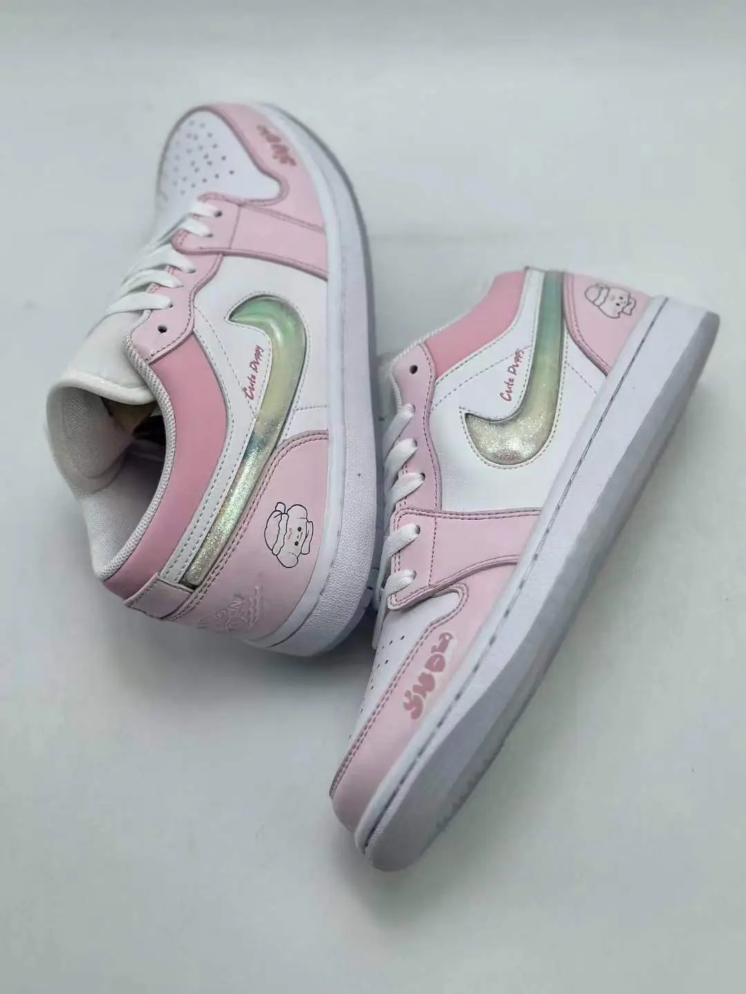 PINK AJ 1 Retro Low - mudguard