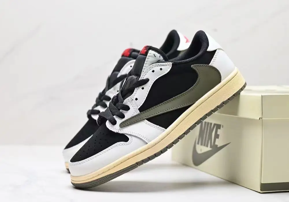 Travis Scott AJ1 - "white/black/military green"