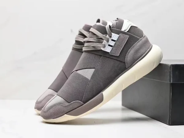 Y-3 Qasa-brown