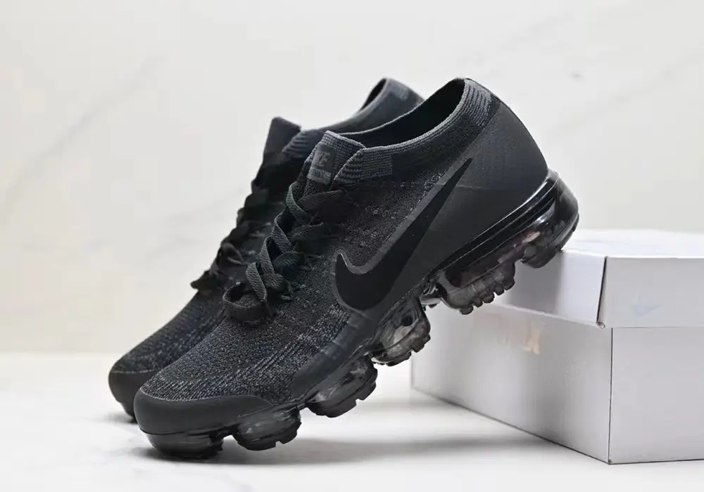 Air Vapormax Flyknit-triple black