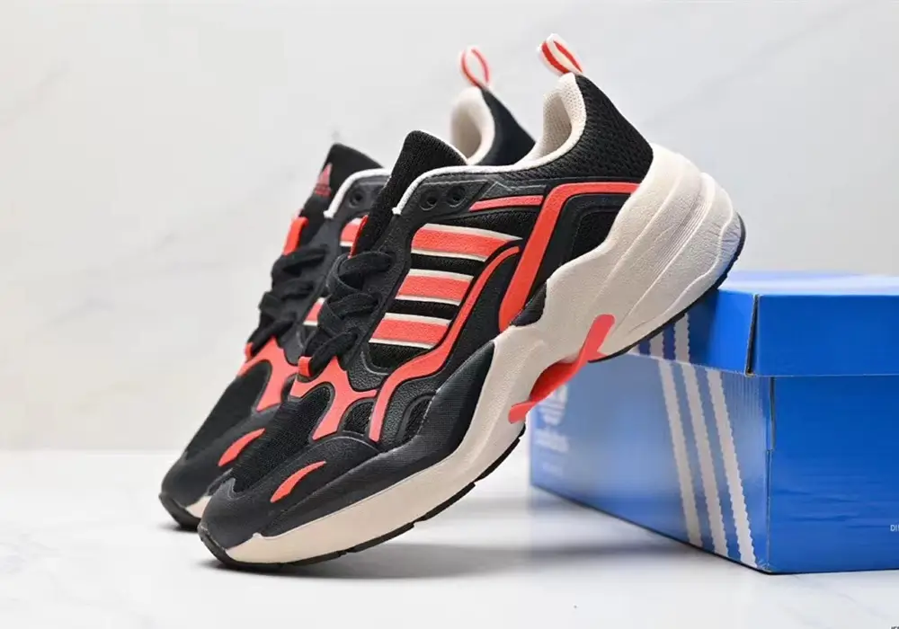 adidas Maxxcetus-black/solar red