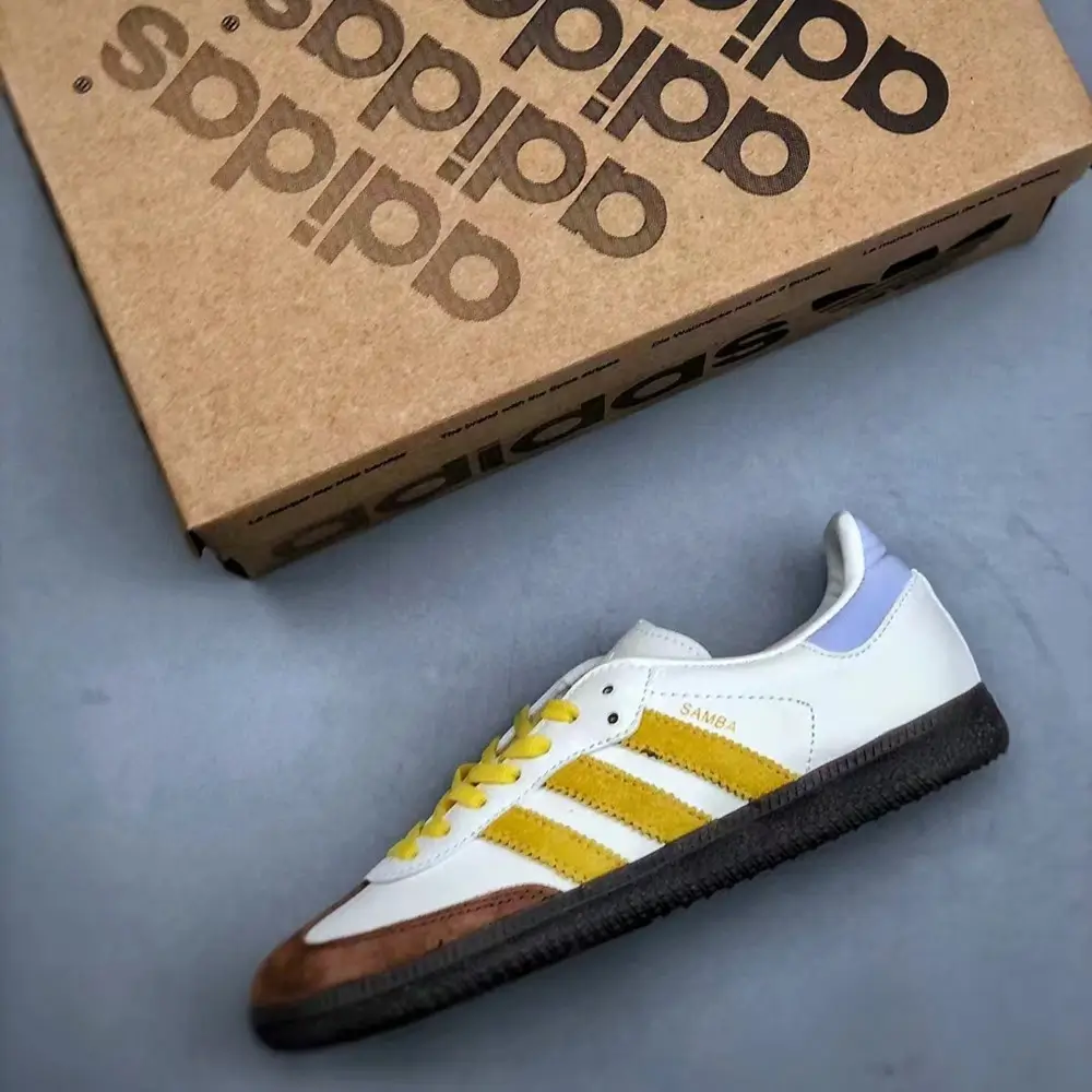 WB adidas Samba box