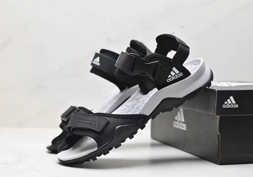 adidas Sandal-black/white