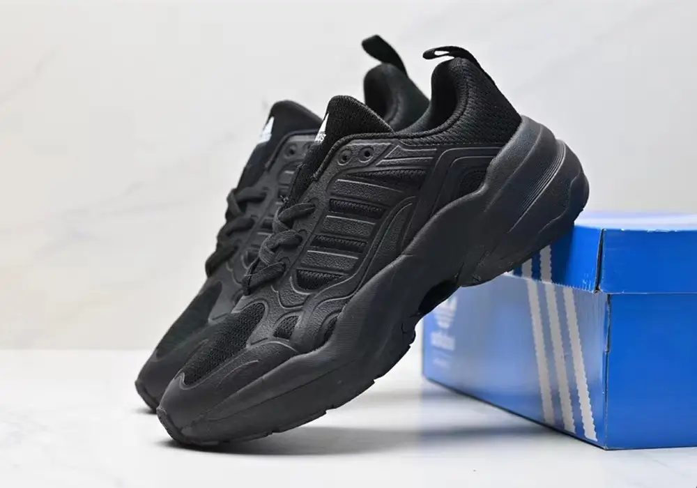 adidas Maxxcetus-black