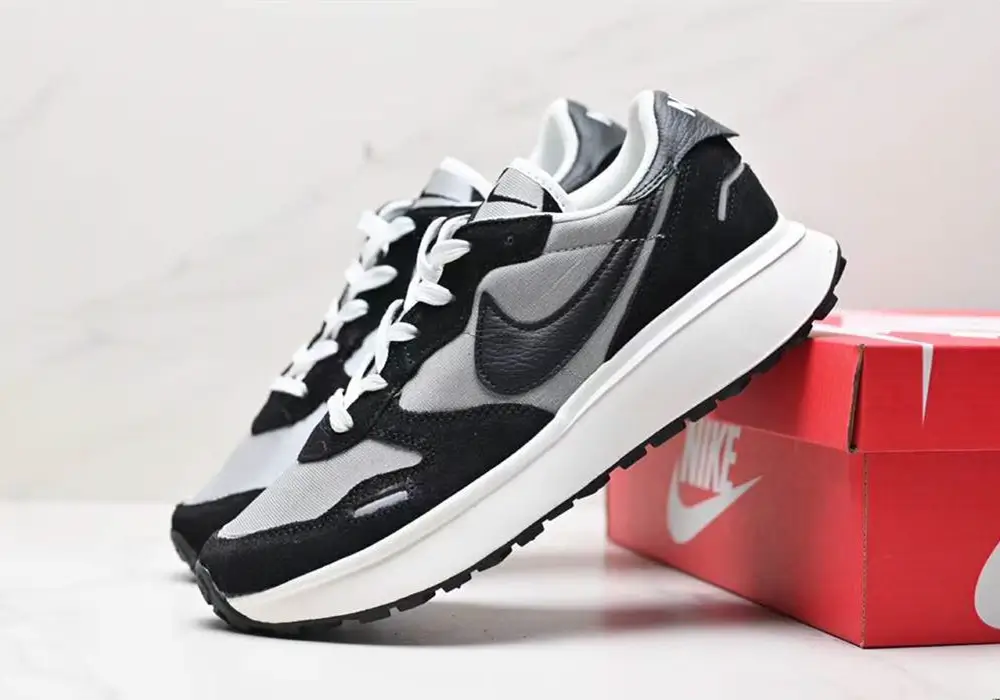 NIKE PHOENIX WAFFLE black/grey