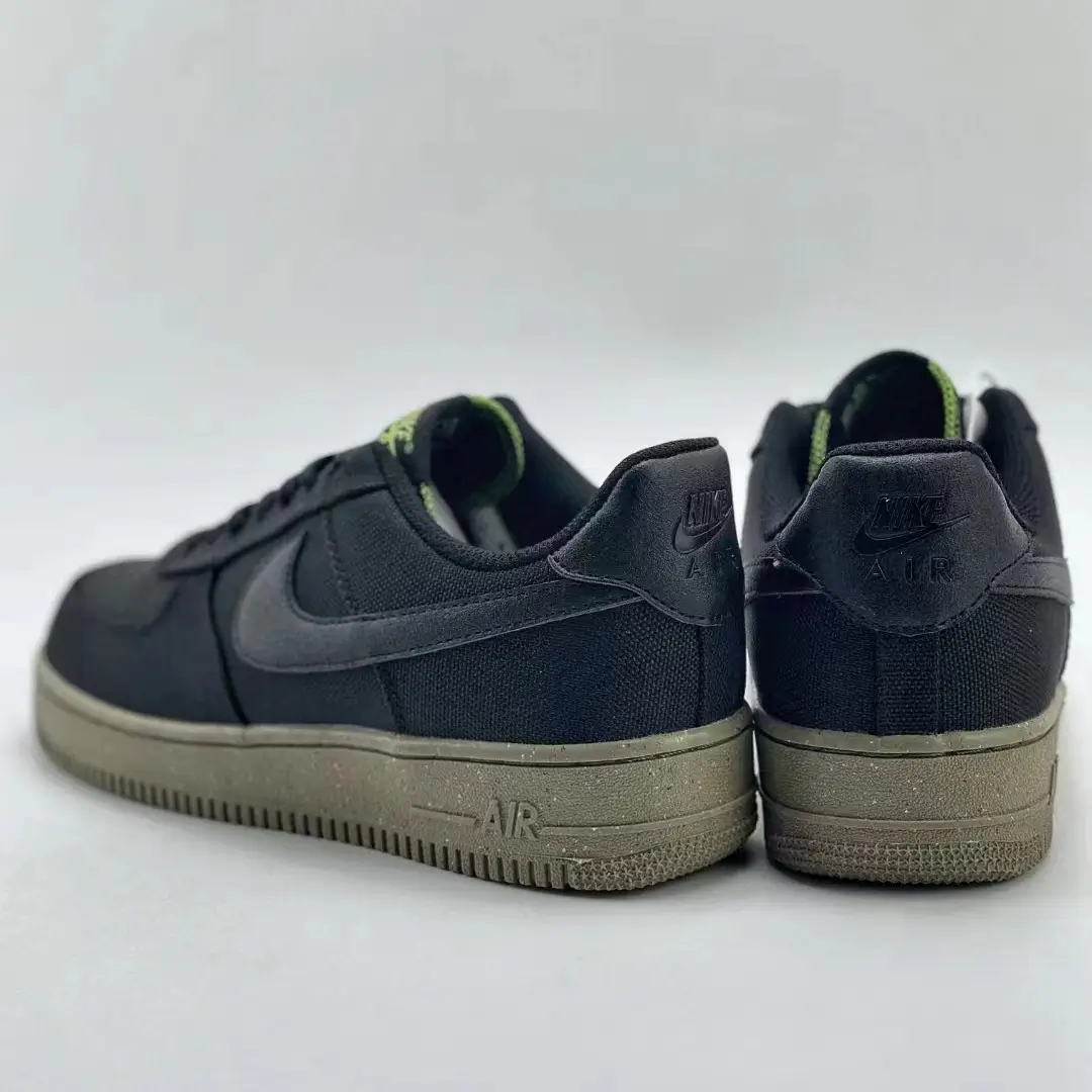 Nike Air Force 1 Low 07-heel