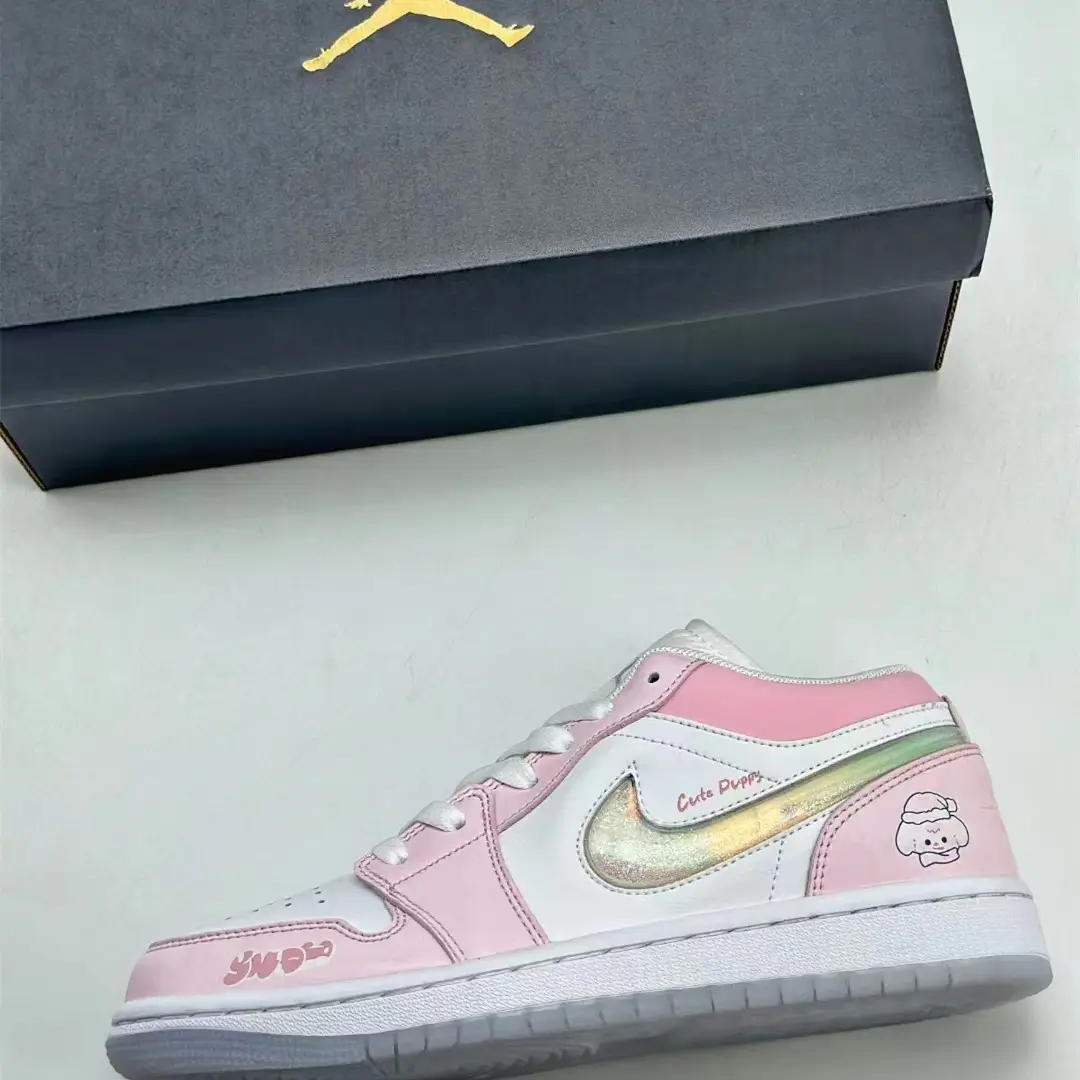 PINK AJ 1 Retro Low - midsole