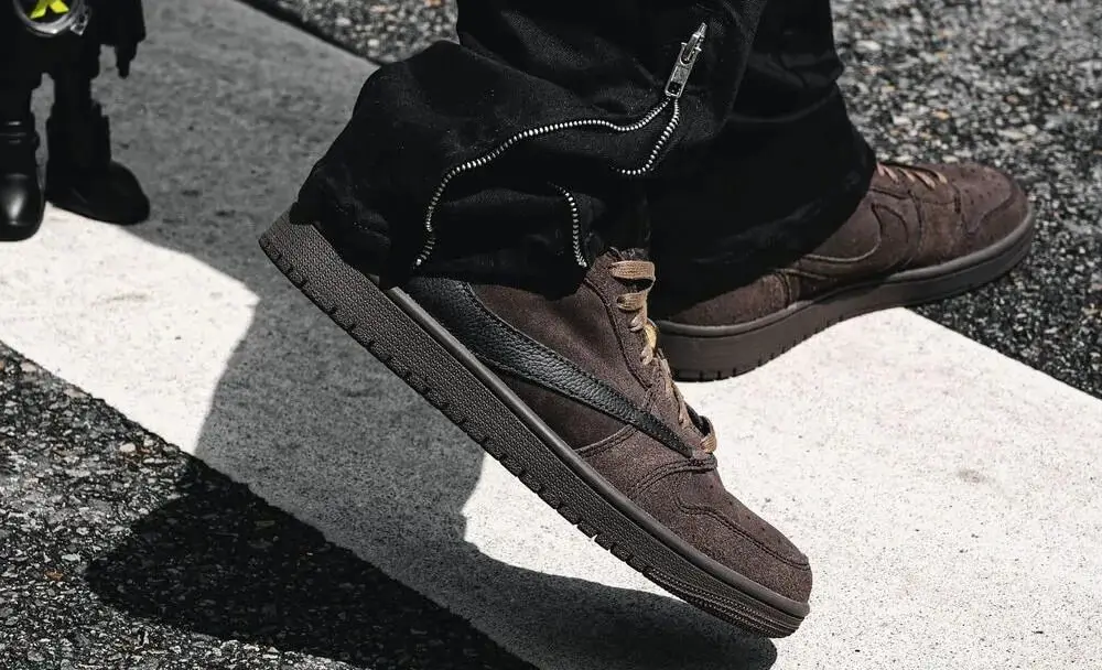 AJ1 Low "Velvet Brown"